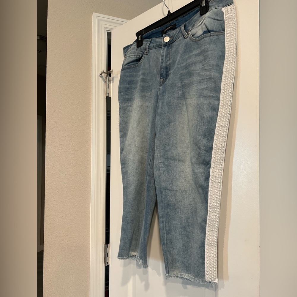 Pearl sides med blue denim capris by Ashley Stewart